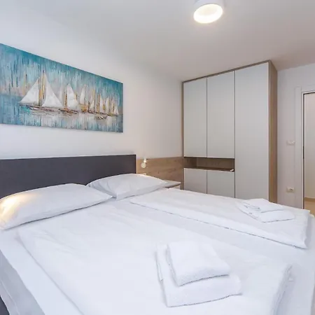 Royal Rose Umag
